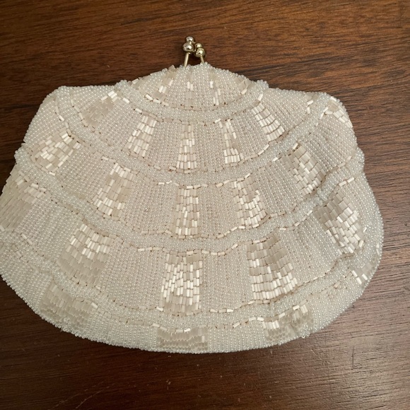 Vintage Clutch Hand Bags circa 1950 and before. - Picture 12 of 14